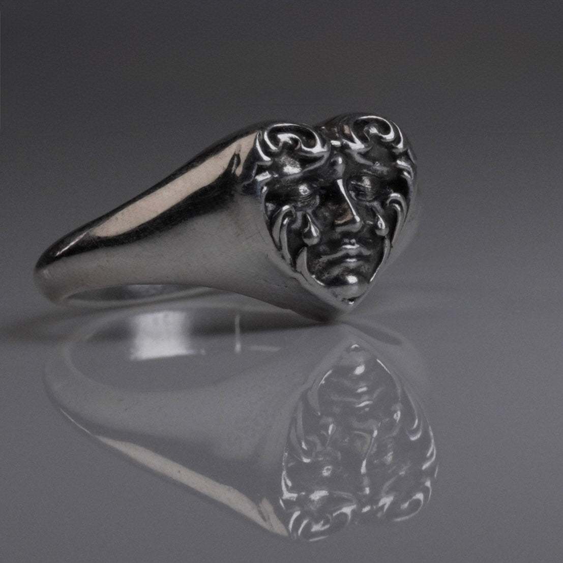 Rostro Ornamentado