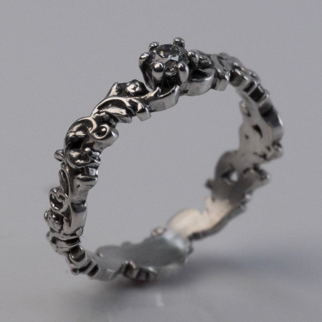 Banda ornamentada con Diamante